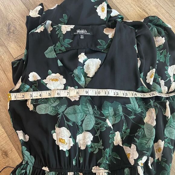 Lulu's Magnolia Blooms Black Floral
Print Maxi Dress size m - Picture 7 of 12
